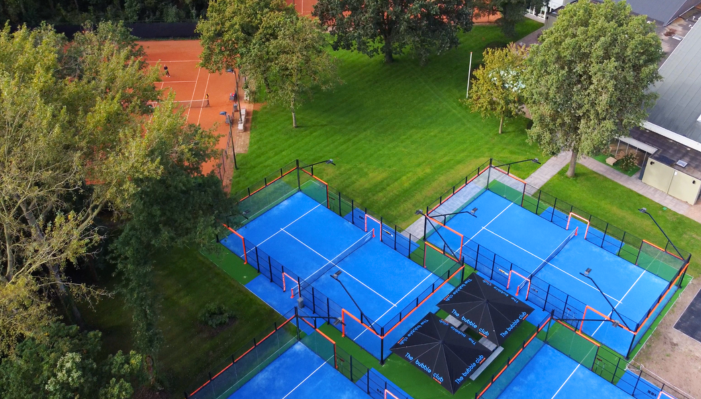 The bubble club in blaricum buiten padel en tennis