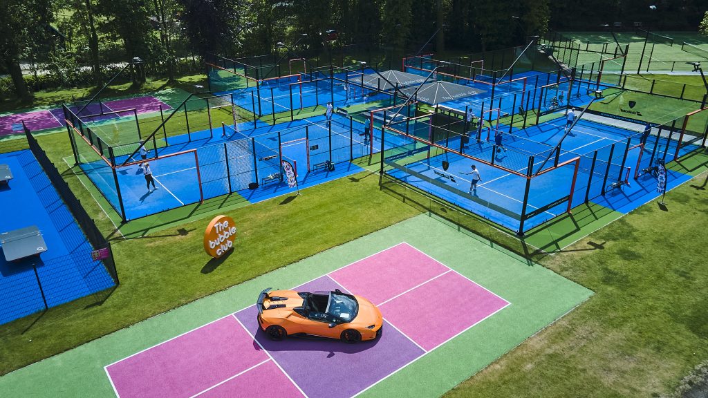 The Bubble Club Lamborghini en Babolat